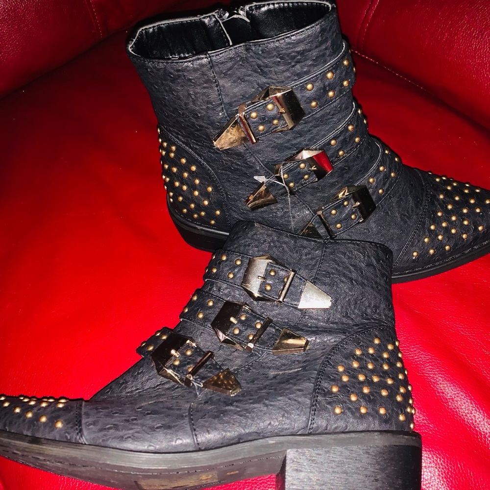Buckle and stud booties - Picture 4 of 5